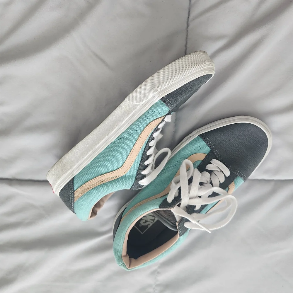 Vans Teal and Gray Shoes with White Laces - Picture 1 of 4